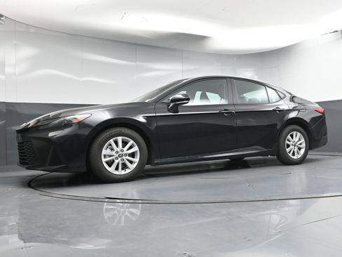 Certified 2025 Toyota Camry LE w/ Convenience Package image 22