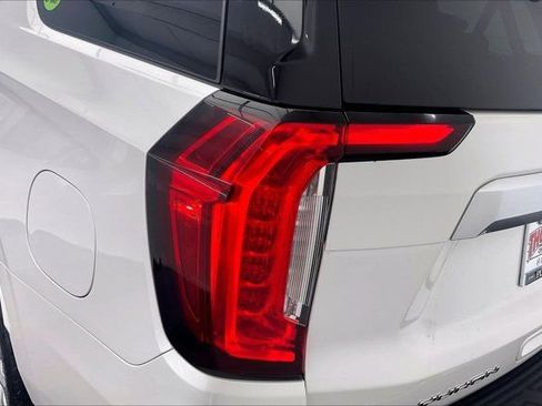 Used 2021 GMC Yukon Denali AWD/4WD image 29