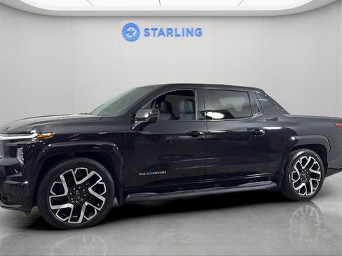 Used 2024 Chevrolet Silverado EV RST image 3