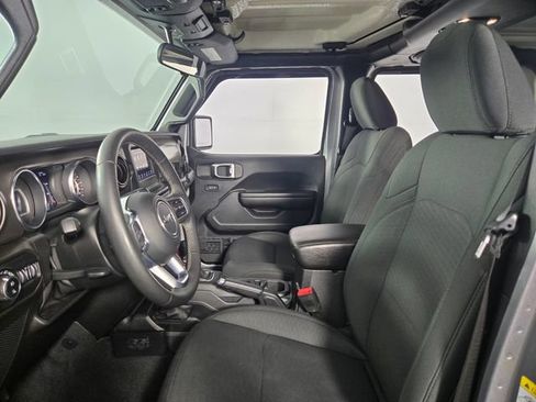 Used 2020 Jeep Gladiator Sport w/ Quick Order Package 24S AWD/4WD image 19