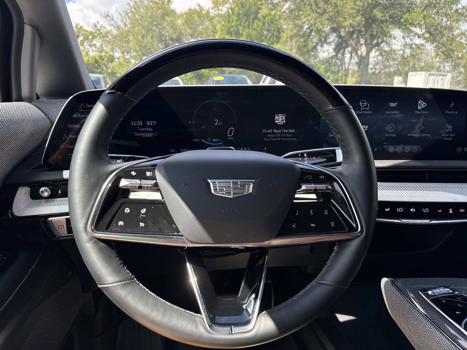 Used 2025 Cadillac Optiq Luxury 2 w/ LPO, Floor Liner Package AWD/4WD image 14