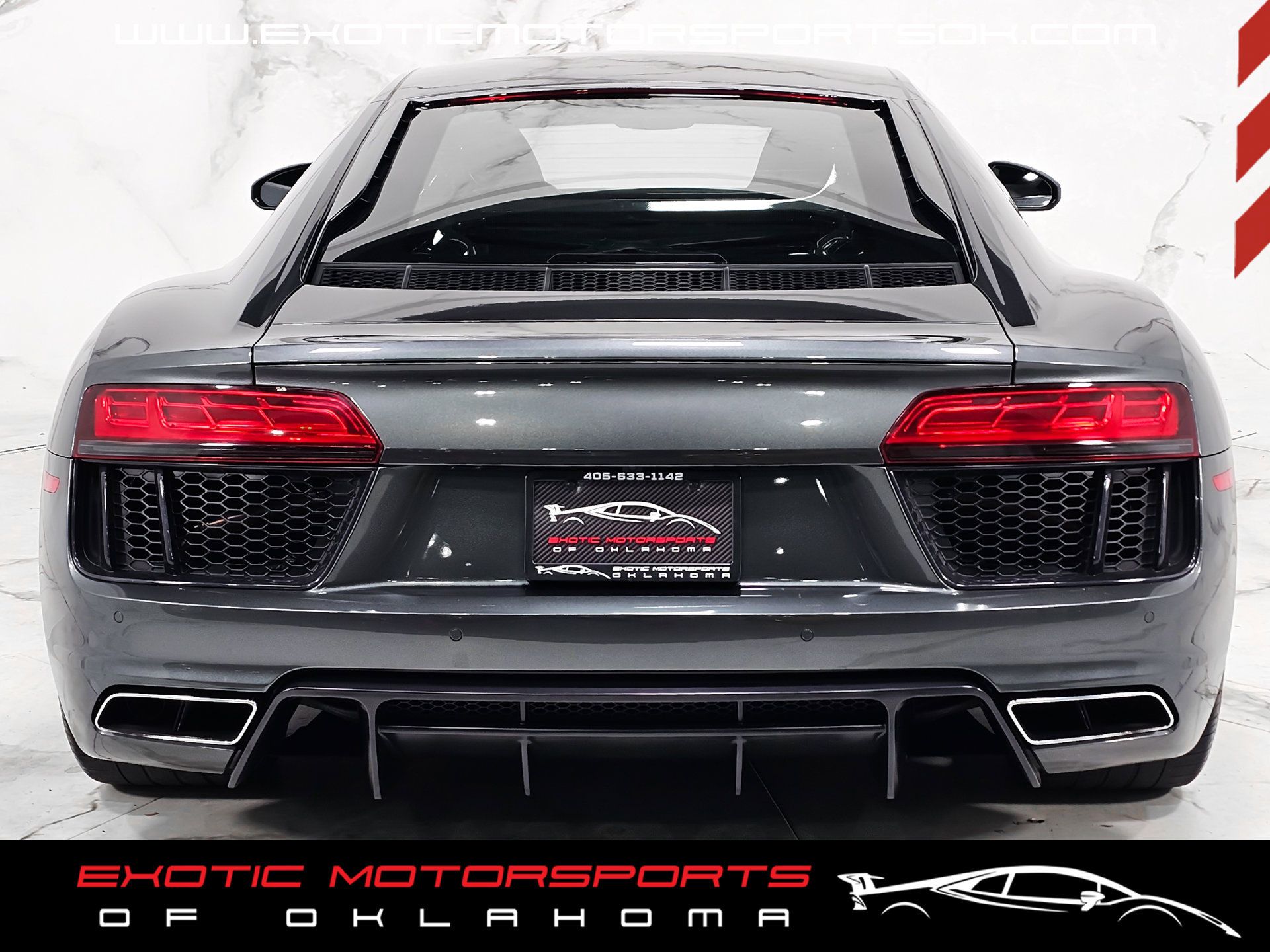 Used 2017 Audi R8 V10 w/ Carbon Exterior Package AWD/4WD image 9