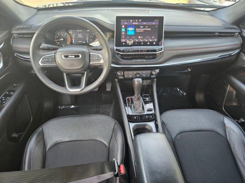 Used 2023 Jeep Compass Trailhawk image 11