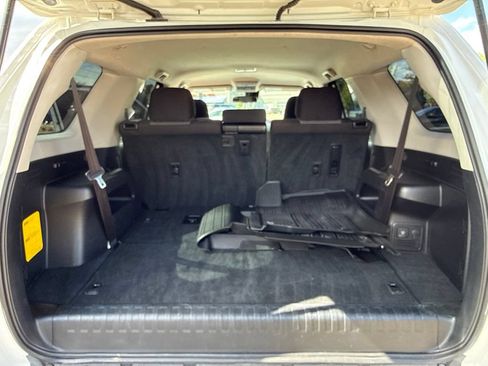 Used 2020 Toyota 4Runner SR5 AWD/4WD image 25