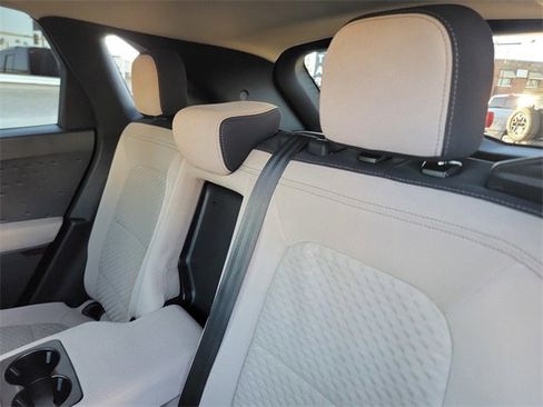 Certified 2020 Ford Escape SE image 10