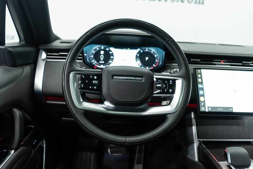 Used 2025 Land Rover Range Rover SE AWD/4WD image 19