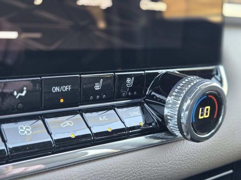 New 2026 GMC Canyon Denali image 28