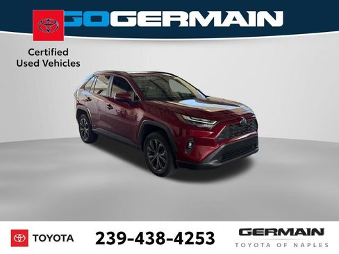Used 2022 Toyota RAV4 XLE Premium image 10