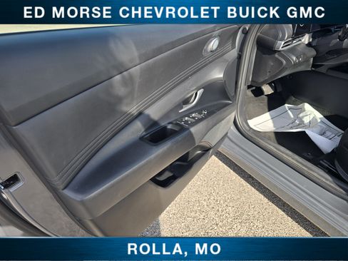 Used 2025 Hyundai Elantra SEL FWD image 16