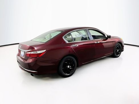Used 2017 Honda Accord LX image 5