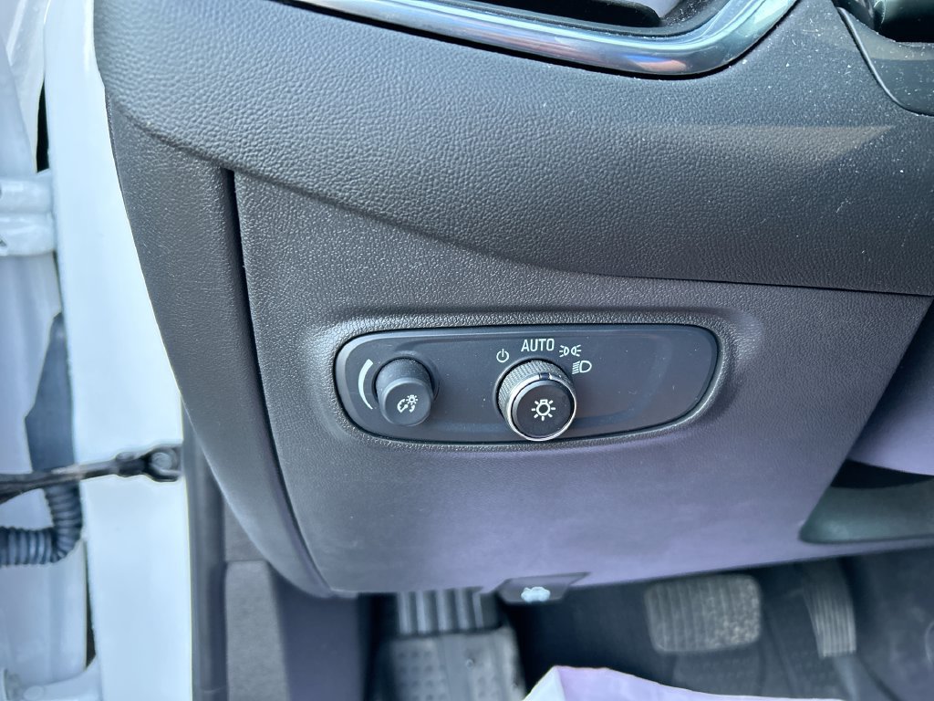 Used 2024 Chevrolet Equinox LT w/ LPO, Floor Liner Package AWD/4WD image 20