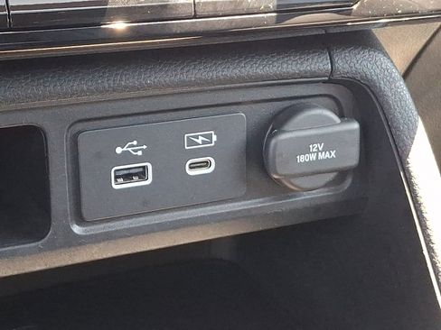 Used 2023 Honda Pilot Touring image 28