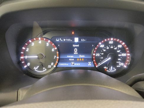 Used 2021 Nissan Titan PRO-4X w/ Pro-4x Utility Package AWD/4WD image 23