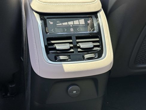 New 2026 Volvo XC90 T8 Plus AWD/4WD image 10