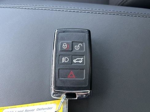 Used 2023 Land Rover Defender 110 X-Dynamic SE image 24