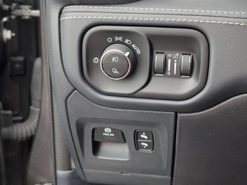 Used 2023 RAM 1500 Limited RWD image 31