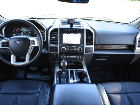 Used 2018 Ford F150 Lariat w/ Equipment Group 502A Luxury AWD/4WD image 10