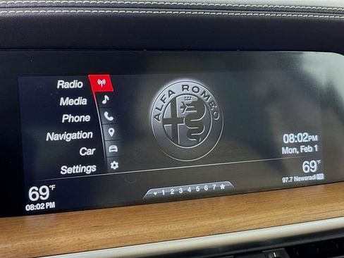 Used 2019 Alfa Romeo Stelvio Ti Lusso w/ Quick Order Package 22X Lusso image 15