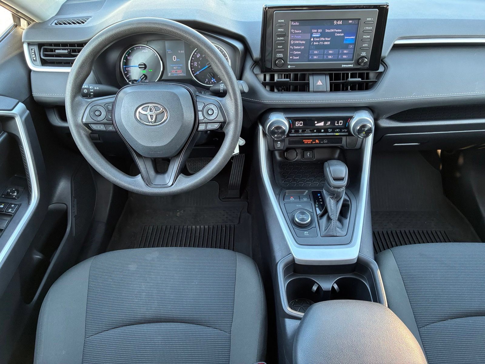 Used 2021 Toyota RAV4 LE AWD/4WD image 19