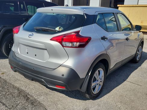 Used 2020 Nissan Kicks S FWD image 6