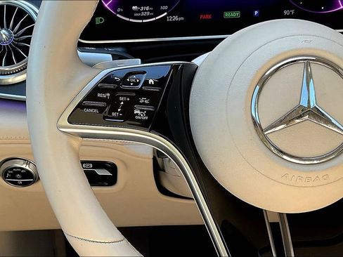 Used 2022 Mercedes-Benz EQS 450+ Sedan image 11