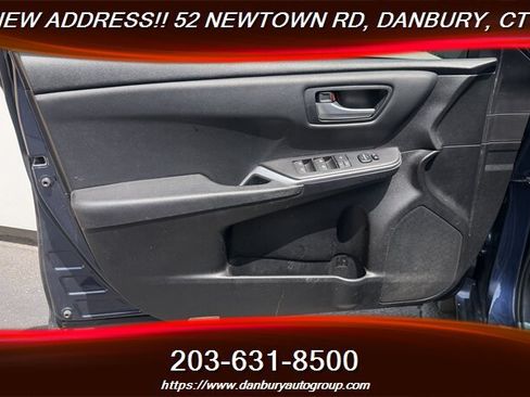 Used 2016 Toyota Camry LE FWD image 11