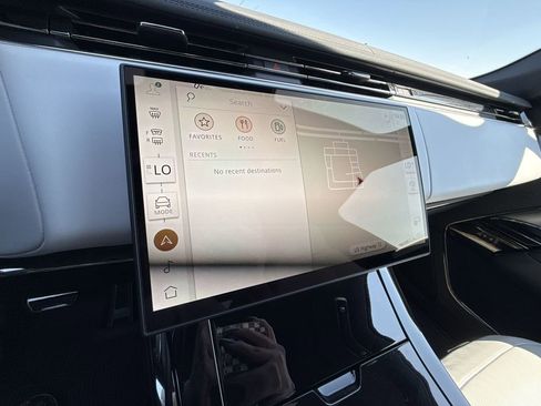 Used 2025 Land Rover Range Rover Sport Dynamic SE image 20