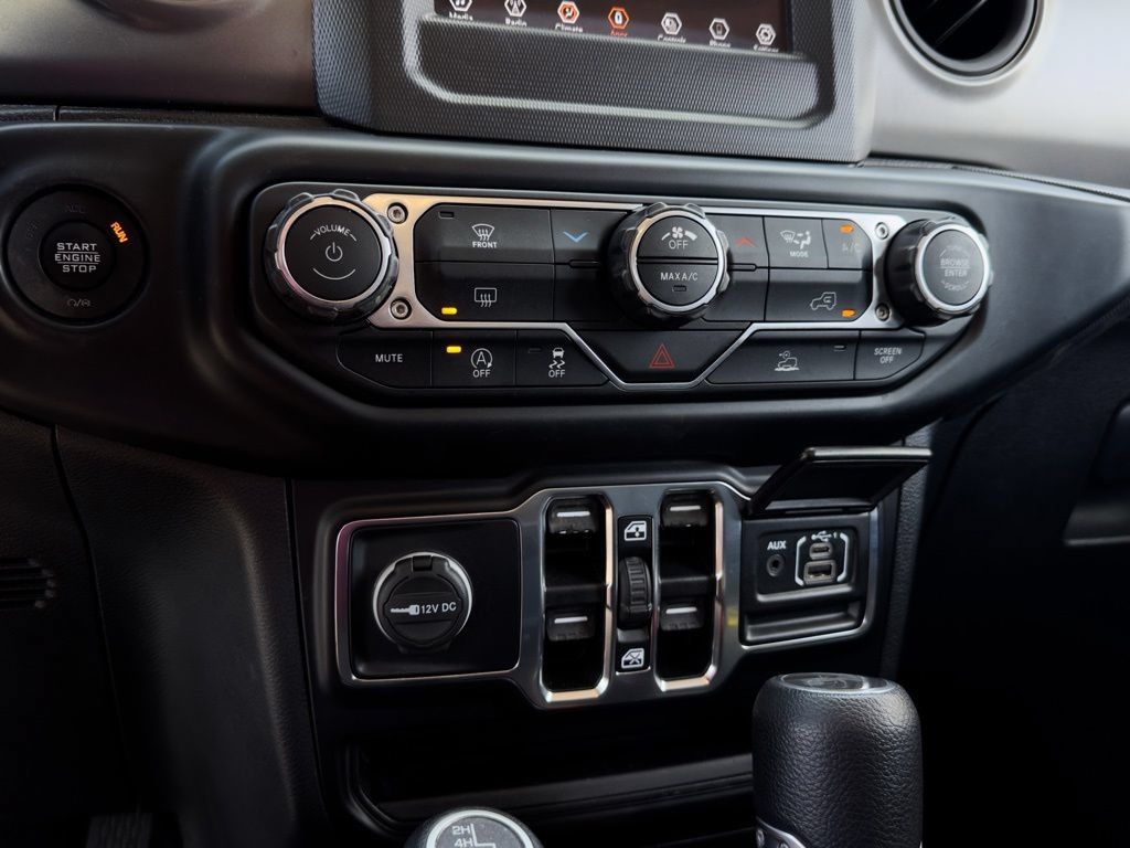 Used 2022 Jeep Wrangler Unlimited Sport AWD/4WD image 12