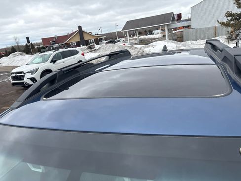 Used 2022 Subaru Outback Limited image 3