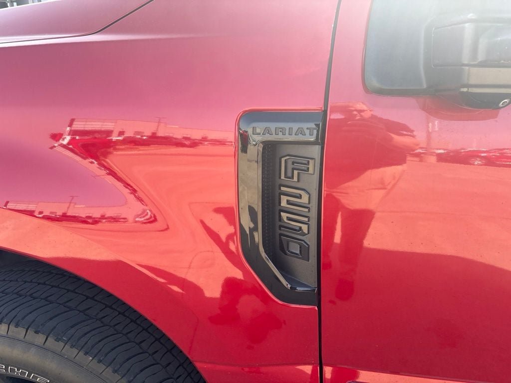 Used 2022 Ford F250 Lariat w/ Black Appearance Package AWD/4WD image 10