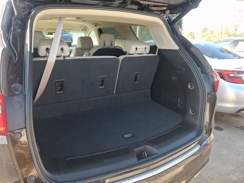 Used 2018 Buick Enclave Premium image 8