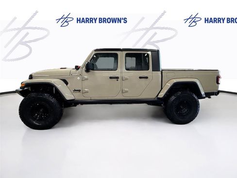 Used 2020 Jeep Gladiator Sport w/ Quick Order Package 24S image 8