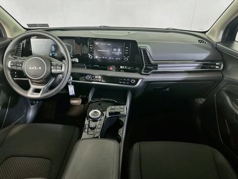 Used 2023 Kia Sportage LX AWD/4WD image 17