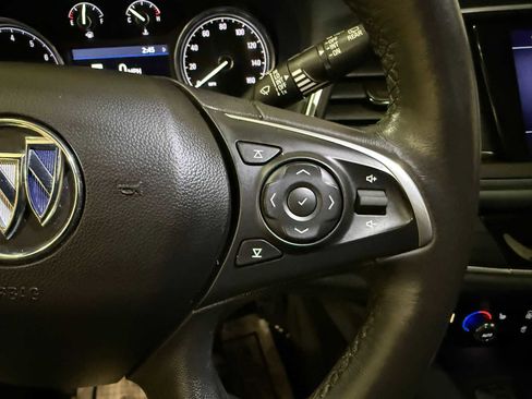 Used 2020 Buick Enclave Essence w/ Sound and Sites Package image 31