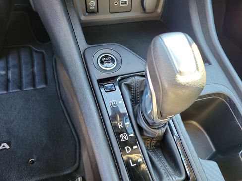 Used 2024 Nissan Sentra S image 30