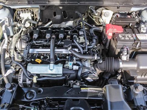 Used 2024 Nissan Kicks SV image 34