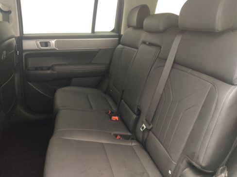 Used 2024 Hyundai Santa Fe SEL FWD image 18