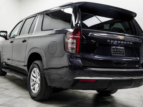 Used 2024 Chevrolet Suburban LT image 11