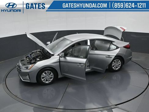 Used 2020 Hyundai Elantra SE FWD image 49
