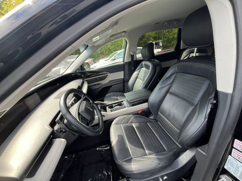 Used 2024 Lincoln Nautilus Reserve image 21