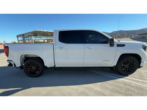 Used 2022 GMC Sierra 1500 Elevation w/ LPO, Elevation Black Package image 9