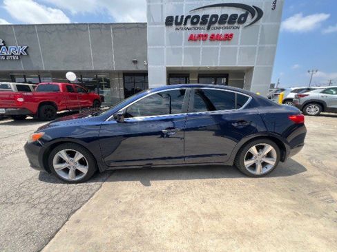 Used 2014 Acura ILX w/ Technology Package FWD image 9