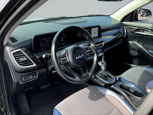 Used 2024 Kia Seltos S AWD/4WD image 18