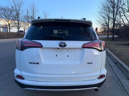 Used 2016 Toyota RAV4 XLE image 5