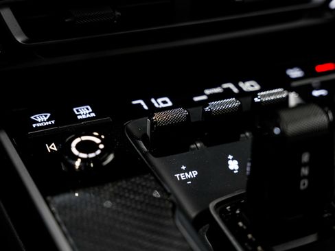 Used 2024 Porsche 911 Carrera T image 15