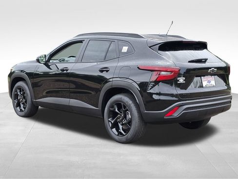 New 2026 Chevrolet Trax LT w/ Driver Confidence Package FWD image 9