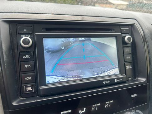 Used 2014 Toyota Sequoia Platinum AWD/4WD image 22