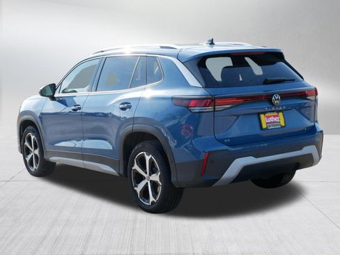 Used 2025 Volkswagen Tiguan SE image 5