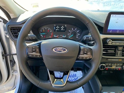 Certified 2022 Ford Escape SE w/ Convenience Package image 16