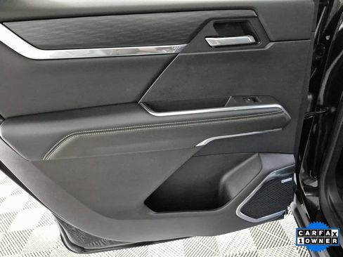 Used 2025 GMC Acadia Elevation image 23